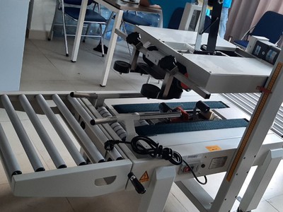 Máy dán thùng carton, máy dán băng keo thùng bán tự động 0