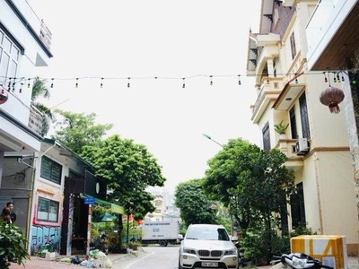 Bán siêu phẩm tam trinh tòa nhà 7 tầng thang máy long lanh lô góc phân lô X2B hoàng mai 3