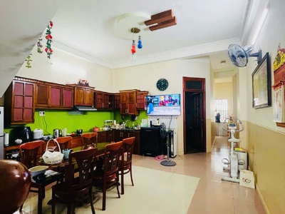 Nhà mặt tiền Hoàng Đạo Thúy 3 tầng full nội thất 1