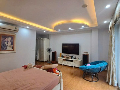 Cho thuê nhà nguyên căn - 139 Nguyễn Văn Cừ, Hà Nội 1