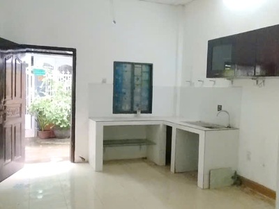 Nhà 2 mặt hẻm trước sau phạm thế hiển p1 q8 2