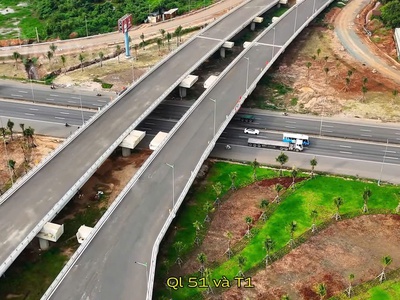 Hiện chỉ còn 2 lô duy nhất trục ql51 long thành 1