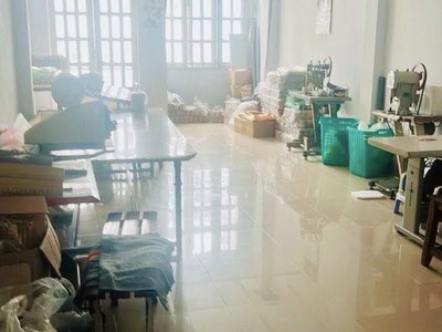 Mặt tiền đường 12m   khu sầm uất tân hương   81m   nhà 3 tầng   4pn chỉ 12 4