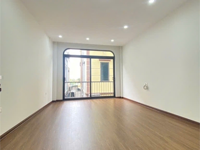 Bán nhà thạch bàn long biên   6 tầng thang máy   lô góc hiếm   giá 7,8 tỷ 2 thoáng gần ô tô 2