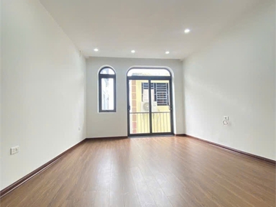 Bán nhà thạch bàn long biên   6 tầng thang máy   lô góc hiếm   giá 7,8 tỷ 2 thoáng gần ô tô 1