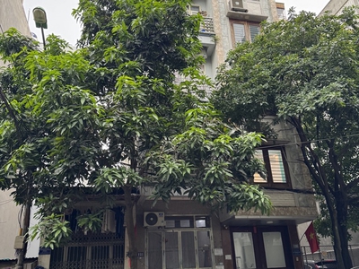 Phân lô - oto tranh - vỉa hè - kinh doanh 0