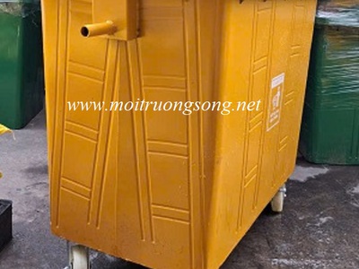 Xe rác thép 660 lit 1