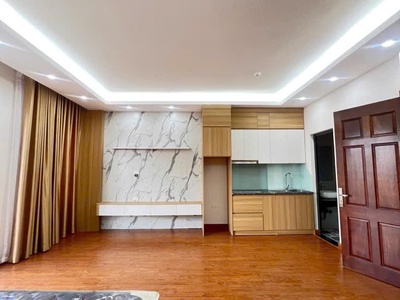Bán nhà lạc long quân 48m, tận 8 tầng, thang máy vù vù, có gara oto 3