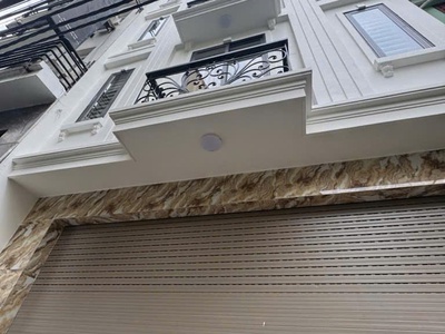 Bán nhà lạc long quân 48m, tận 8 tầng, thang máy vù vù, có gara oto 0