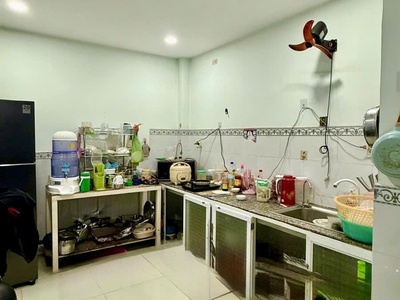 Bán nhà mặt tiền kd 3 tầng 4 x 25m  shr   hiệp thành  quận 12 cho thuê 18tr/t 2