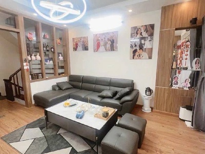 Dương quảng hàm 40m x5 tầng giá 11,3 tỷ,ngõ thông,nhà đẹp ở ngay 3