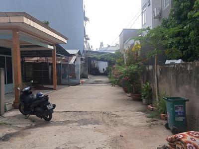 Bán đất xây chdv đ số 6 bình tân hẻm xe hơi 1sẹc 20m ra mặt tiền 180m2 nhỉnh 7 tỷ 3