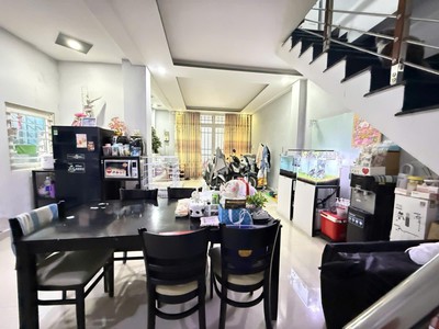 Quận 10 - lê hồng phong - 46m - tiện ở hoặc kinh doanh - nở hậu - 8 tỷ 3