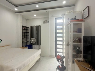 Nhà đẹp chính chủ - chưa qua đàu tư - 2 tầng hoàn công đủ - 2pn lớn - hẻm 4m - bán 5.5 tỷ - tl - 4