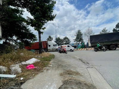 Chính chủ cho thuê kho xưởng 400m    vị trí đẹp, đường xe tải lớn   dĩ an, bình dương 4