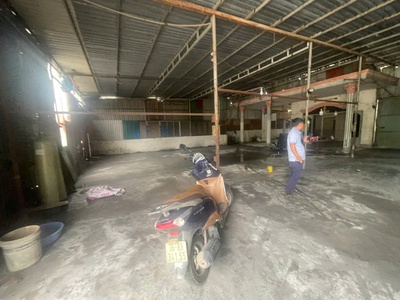 Chính chủ cho thuê kho xưởng 400m    vị trí đẹp, đường xe tải lớn   dĩ an, bình dương 1