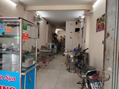 Chủ cũ bận việc nên sang quán bún bò, bò kho 3