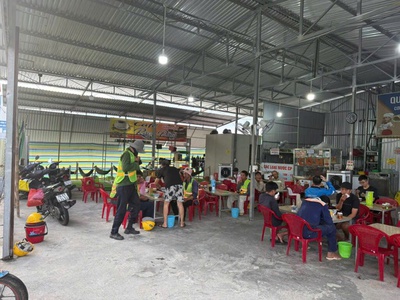 Chính chủ sang quán ăn sáng, cơm, nhậu- cafe- nước các loại 2