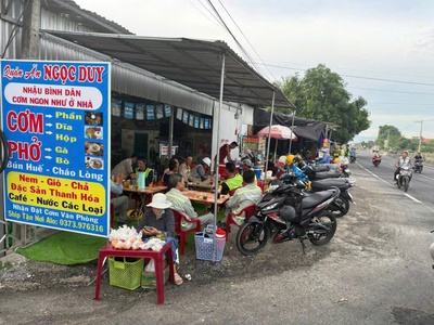 Chính chủ sang quán ăn sáng, cơm, nhậu- cafe- nước các loại 0
