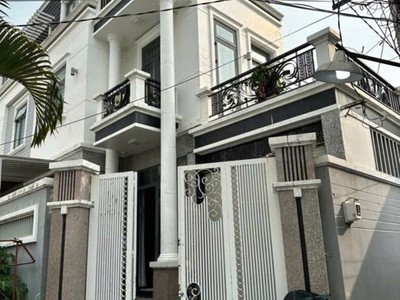 Biệt thự shr 3 tầng hxh, lô góc    thạnh xuân 38 quận 12 s 0