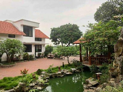 Biệt thự sân vườn bồ đề, 1200m x 3 tầng, mặt tiền 25m, tựa sơn hướng thuỷ, nội thất cao cấp, tiểu 2