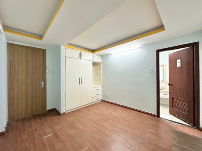 Chơi chứng khoán bán căn hộ dịch vụ 5 tầng 18p 100m2 thu nhập 62tr/th, hxh 8m hà huy giáp ngã tư ga 1