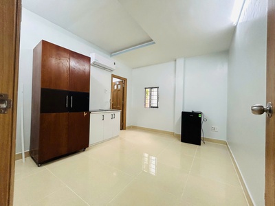 Chơi chứng khoán bán căn hộ dịch vụ 5 tầng 18p 100m2 thu nhập 62tr/th, hxh 8m hà huy giáp ngã tư ga 2