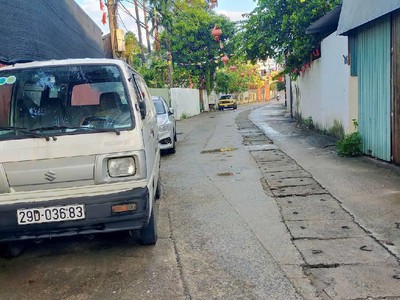 Nhà mới kẻ vẽ 40m2, 5 tầng, lô góc, sân để ô tô riêng 0