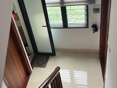 Nhà mới kẻ vẽ 40m2, 5 tầng, lô góc, sân để ô tô riêng 2