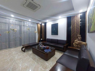 Bán nhà nguyễn văn cừ, 118m x 5 tầng, mặt tiền 5.5m, thang máy, gara, kinh doanh 1