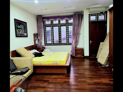 Bán nhà tôn thất thiệp khu vip ô tô ngủ trong nhà 52m mặt tiền 5.2m 1
