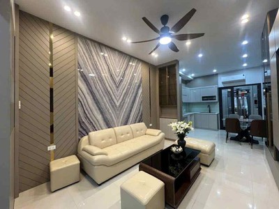 Bồ đề -hồng tiến 53m-x5 tầng-thang máy -full nội thất-ô tô vào tận cửa 0