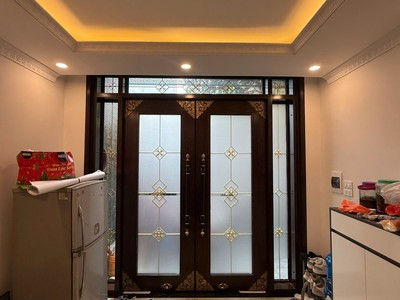 Nhà đẹp giang biên   6 tầng full nội thất   ngõ thông ô tô   giá chỉ 6 tỷ 1