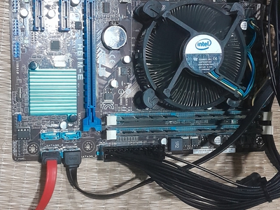 Bán combo main h61m e ram 16gb cpu i3 0