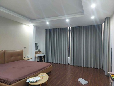 Bán nhà nguyễn văn cừ, 118m x 5 tầng, mặt tiền 5.5m, thang máy, gara, kinh doanh 4