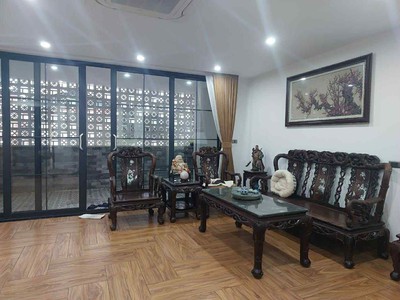 Bán nhà nguyễn văn cừ, 118m x 5 tầng, mặt tiền 5.5m, thang máy, gara, kinh doanh 2