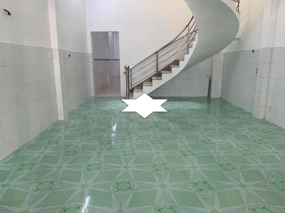 Cho thuê nhà mặt tiền đỗ bí 99m , 2lầu - 17 triệu 2
