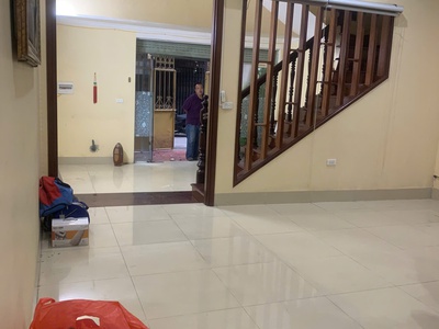 Cho thuê nhà mặt phố hoàng mai vừa kd kết hợp ở lại 5 tầng x 80m2 0