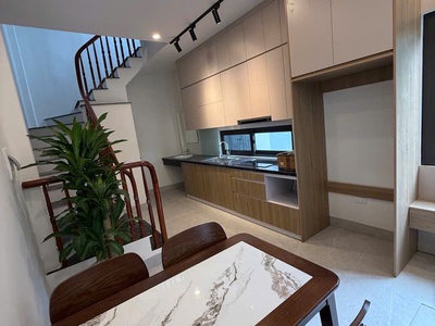 Nhà đẹp bát khối- phân lô- ô tô đỗ cửa- 3 bưới ô tô tránh xây mới ti h 15 ngày bàn giao chỉ hơn 5đ 0