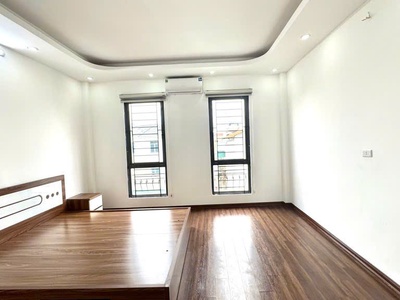 Nhà đẹp bát khối- phân lô- ô tô đỗ cửa- 3 bưới ô tô tránh xây mới ti h 15 ngày bàn giao chỉ hơn 5đ 2