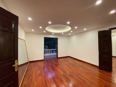 Biệt thự vip khu liễu giai, vị trí siêu hiếm, 110m, mặt tiền 7.5m ngoài 40 tỷ 1