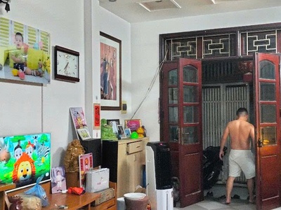 11,2 tỷ: nhà 4 tầng, 49m nở hậu, mt 4m  15m ra phố kim giang  ô tô qua nhà  kinh doanh quá đẹp 0