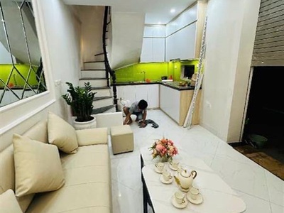 Cầu giấy 35m x5 tầng-7,7 tỷ nhà đẹp,ngõ ba gác,thông các ngả,gần phố 1