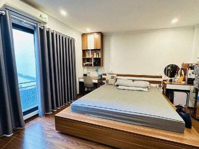 Bán Nhà Thạch Bàn, Long Biên 6T, 43m2, giá 8,62 tỷ  ô tô đỗ cửa 3
