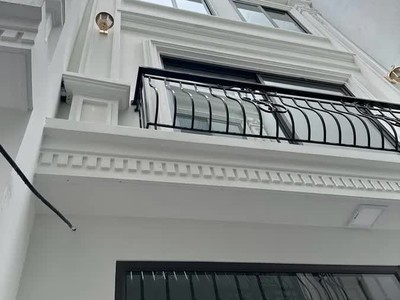 Nhà mới đủ nội thất ở luôn cự khối- long biên 30m2 x 4 tầng 4.35 tỷ.ô tô đỗ cửa. 0