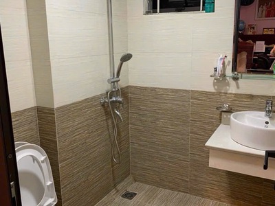 Bán nhà gia thượng, ngọc thuỵ, gần cv 33m x 5t oto đỗ cửa nhỉnh 7t còn tl. lh 0936123469 3