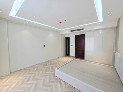 Bán nhà hoàng quốc việt, cầu giấy - 65m  x 7t thang máy - vỉa hè ô tô tránh - giá 31 tỷ 3