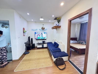  căn hộ 89 phùng - gần bv 103   2 ngủ 2 vs sổ đỏ chuẩn 60m giá 4x tỉ nhỏ 3
