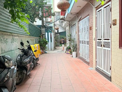 Bán nhà ngõ 344 ngọc thuỵ, sau trường pháp 34m x 5t oto, nhỉnh 7t còn tl. lh 0936123469 1