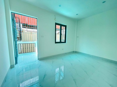 Nhà Khương Trung - Phân Lô - Oto 5 Tạ Đỗ Cửa - Ngõ Thông 4